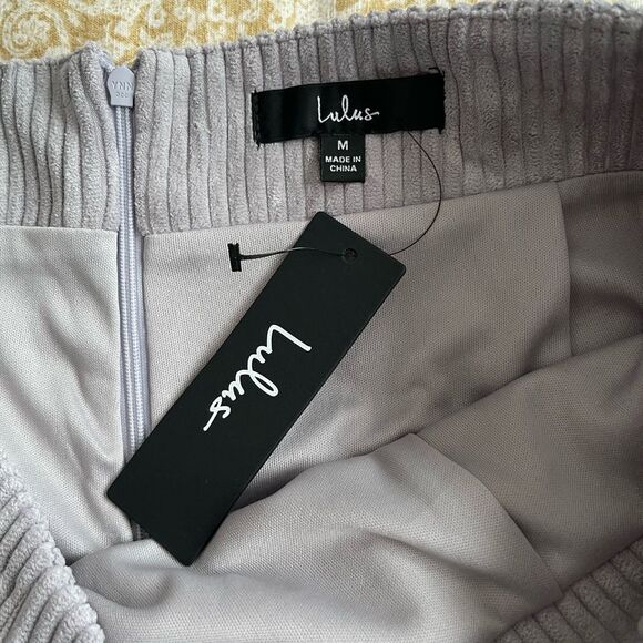 NWT Lulus corduroy mini skirt size medium - Picture 8 of 8